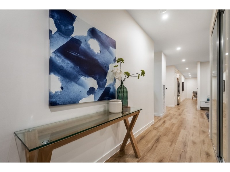 20 Peninsula Crescent, Craigieburn VIC 3064