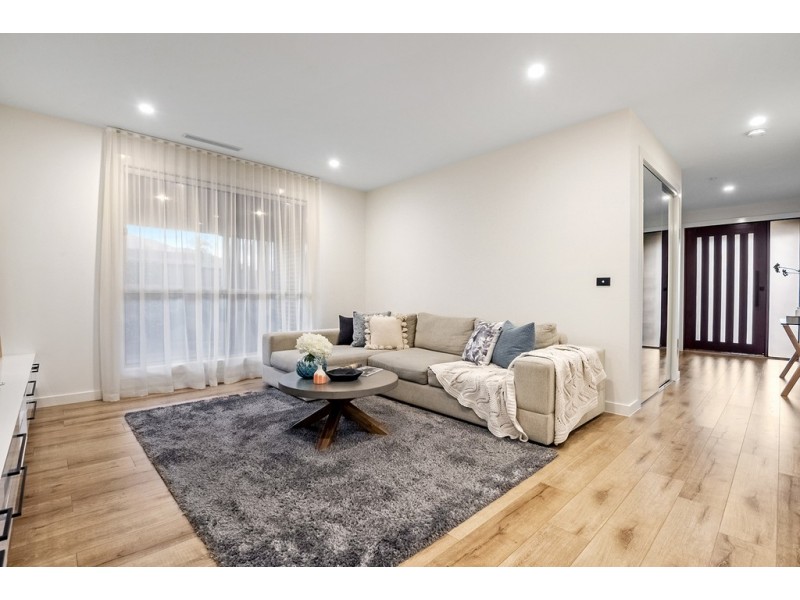 20 Peninsula Crescent, Craigieburn VIC 3064