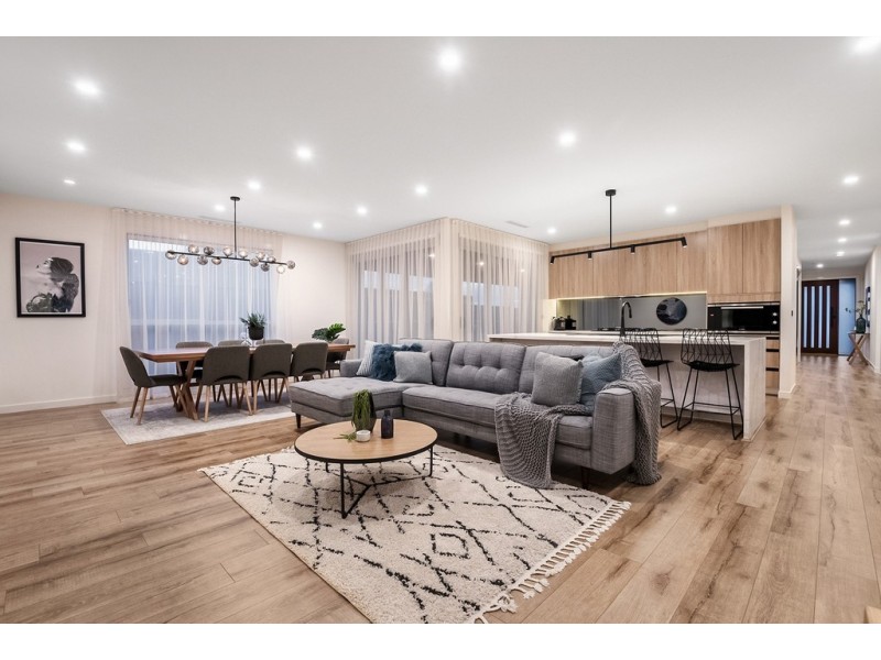 20 Peninsula Crescent, Craigieburn VIC 3064