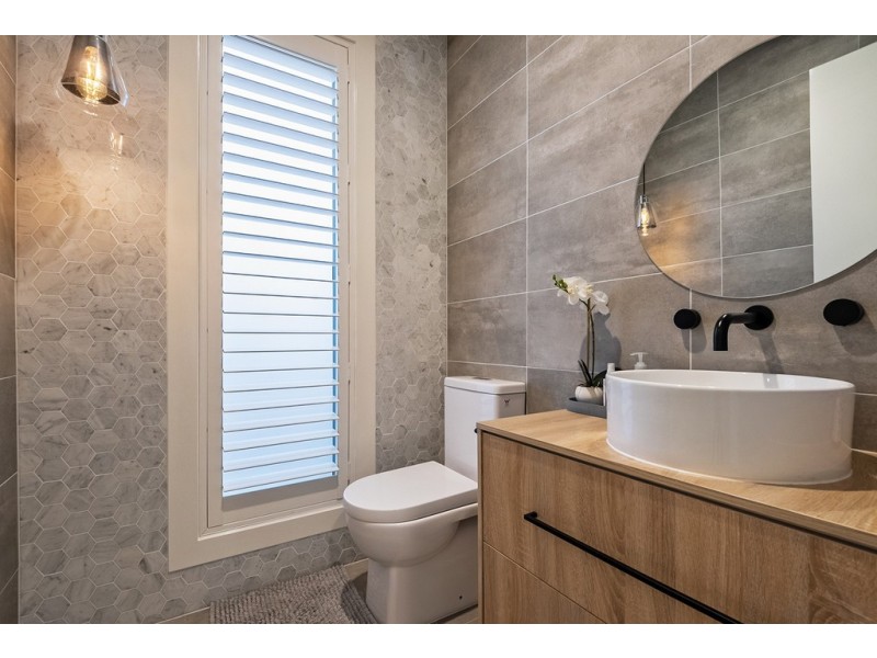 20 Peninsula Crescent, Craigieburn VIC 3064