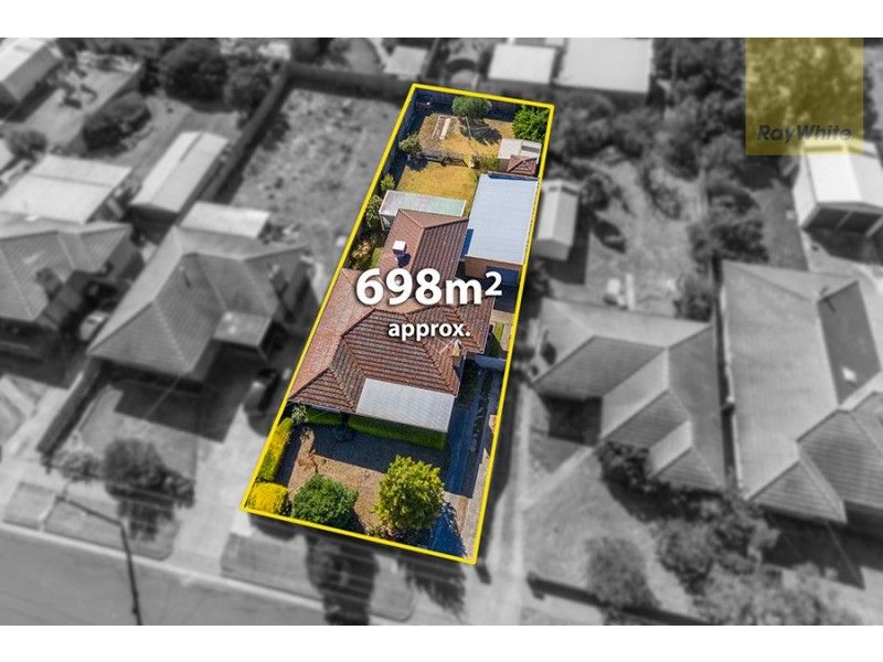 8 Rayfield Avenue, Craigieburn VIC 3064