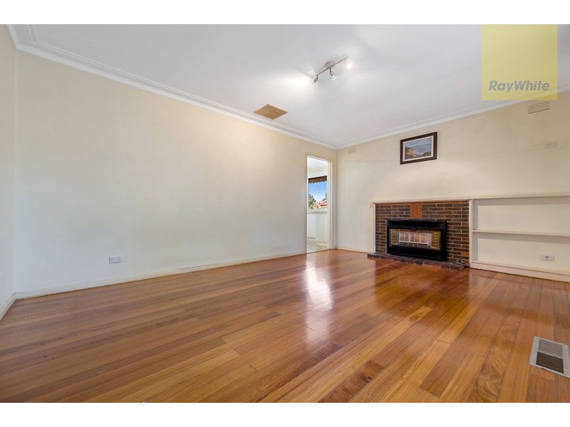 8 Rayfield Avenue, Craigieburn VIC 3064
