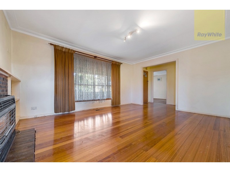 8 Rayfield Avenue, Craigieburn VIC 3064