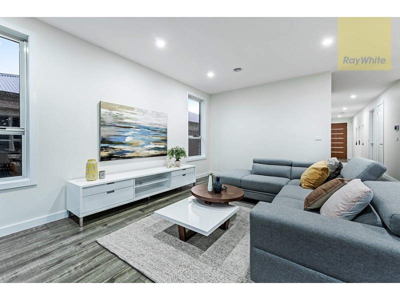 82 Wisteria Avenue, Craigieburn VIC 3064