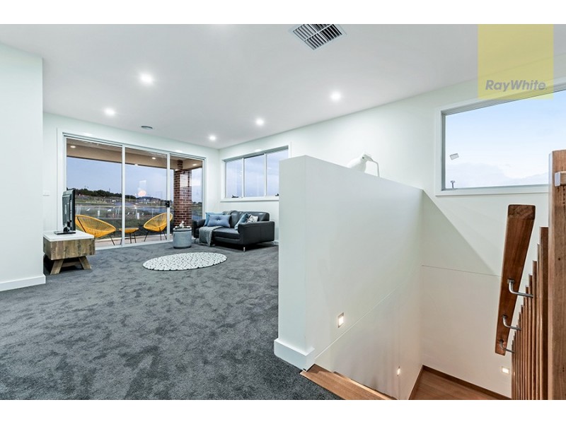 82 Wisteria Avenue, Craigieburn VIC 3064