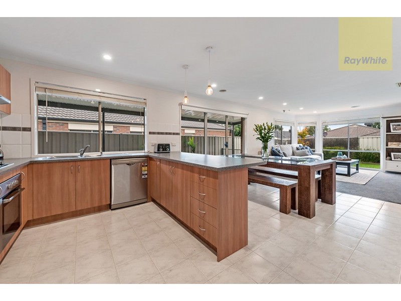 11 Tusmore Rise, Craigieburn VIC 3064