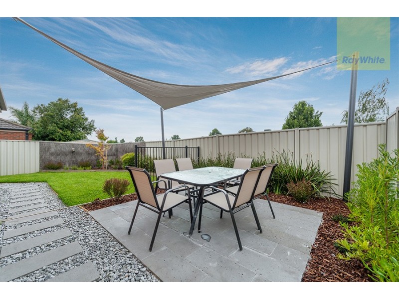 11 Tusmore Rise, Craigieburn VIC 3064