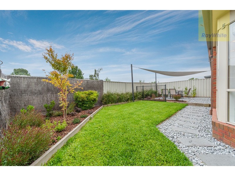11 Tusmore Rise, Craigieburn VIC 3064