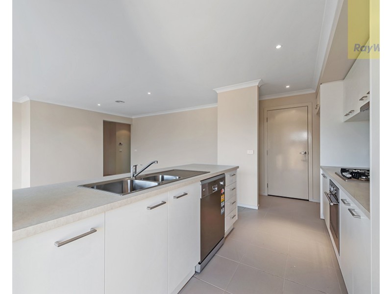 13 Kenora Way, Mickleham VIC 3064