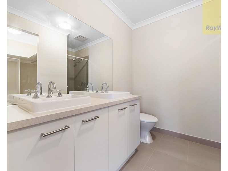 13 Kenora Way, Mickleham VIC 3064