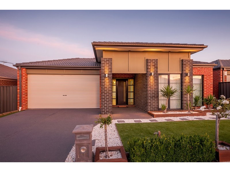 13 Pearl Drive, Craigieburn VIC 3064