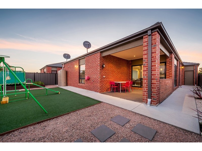 13 Pearl Drive, Craigieburn VIC 3064