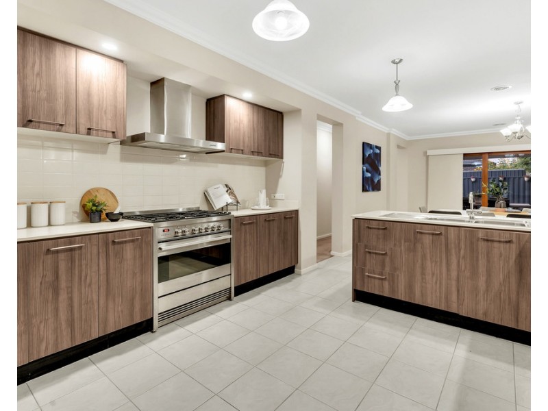 24 Arapiles Avenue, Craigieburn VIC 3064