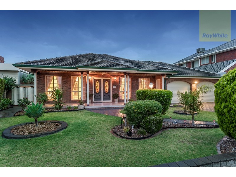 119 Chichester Drive, Taylors Lakes VIC 3038