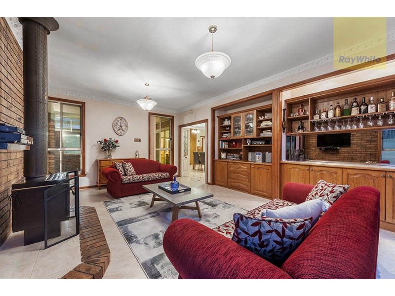 119 Chichester Drive, Taylors Lakes VIC 3038