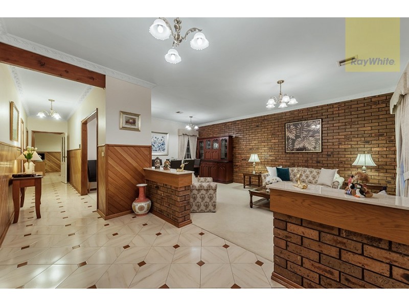 119 Chichester Drive, Taylors Lakes VIC 3038