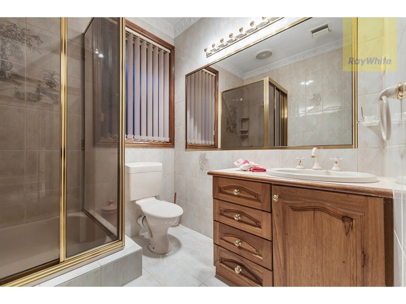 119 Chichester Drive, Taylors Lakes VIC 3038