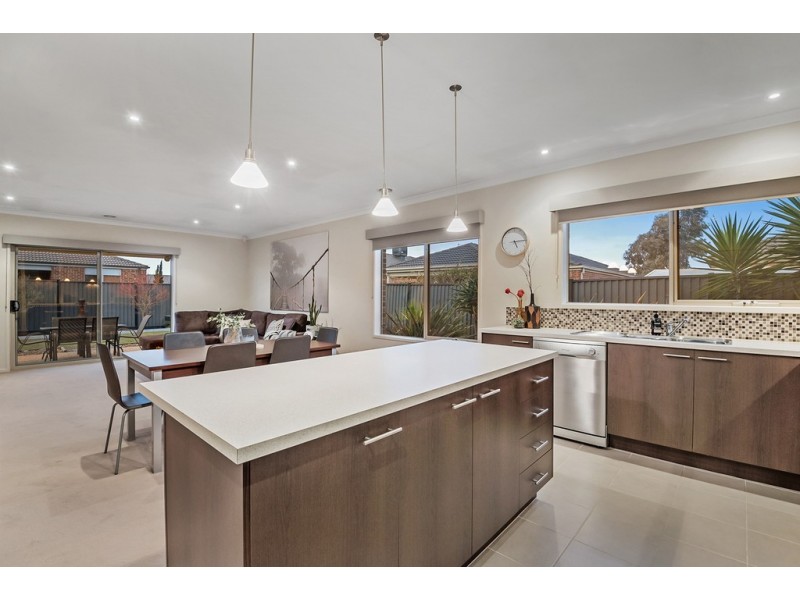 28 Grevillea Street, Craigieburn VIC 3064