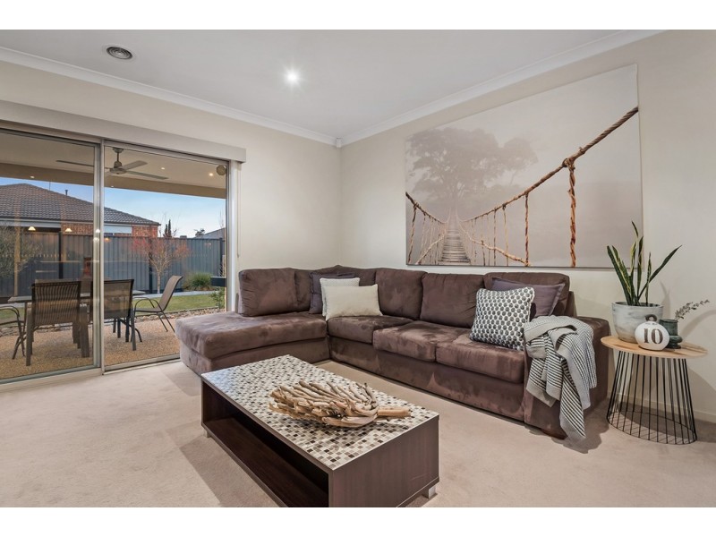 28 Grevillea Street, Craigieburn VIC 3064