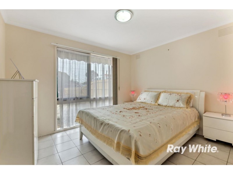 5 Ellam Court, Meadow Heights VIC 3048