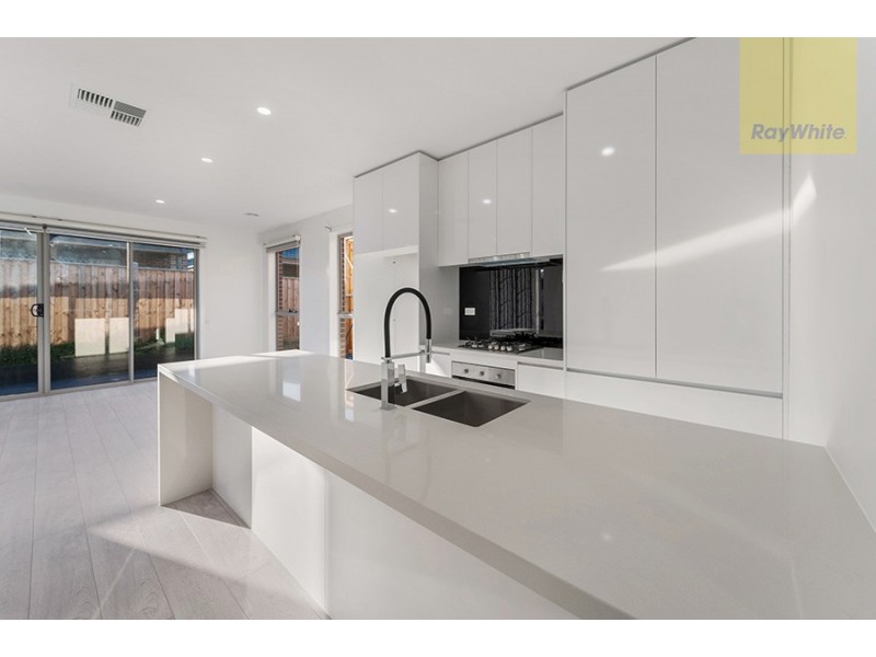 7 Delson Way, Mickleham VIC 3064