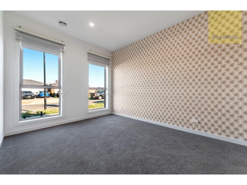 7 Delson Way, Mickleham VIC 3064