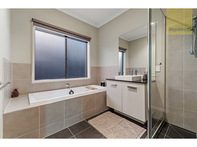 10 Grove Road, Craigieburn VIC 3064