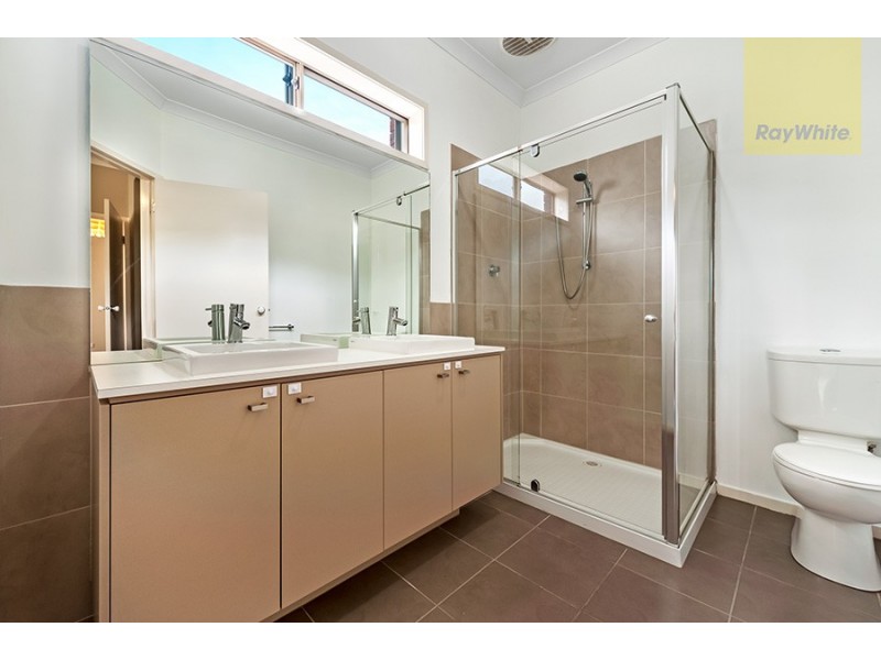 22 Cheltenham Close, Craigieburn VIC 3064