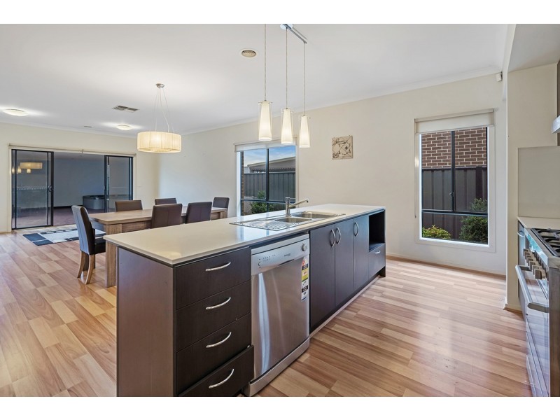 109 Waterview Boulevard, Craigieburn VIC 3064