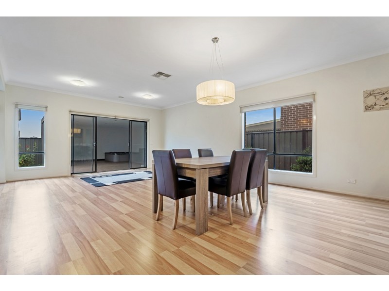 109 Waterview Boulevard, Craigieburn VIC 3064