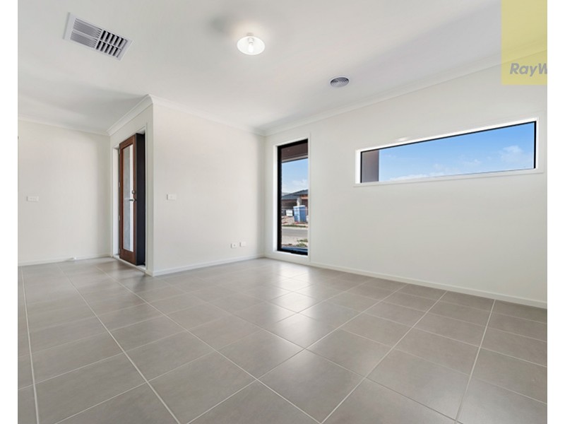 22 Carlingford Road, Mickleham VIC 3064