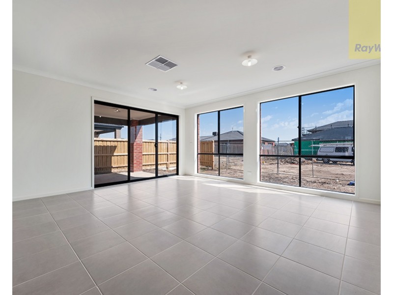 22 Carlingford Road, Mickleham VIC 3064