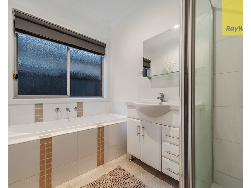 33 Beechworth Avenue, Greenvale VIC 3059