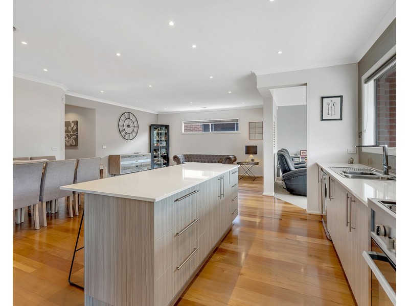 412 Grand Boulevard, Craigieburn VIC 3064