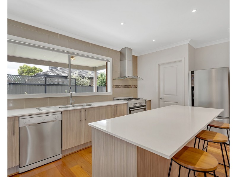 412 Grand Boulevard, Craigieburn VIC 3064
