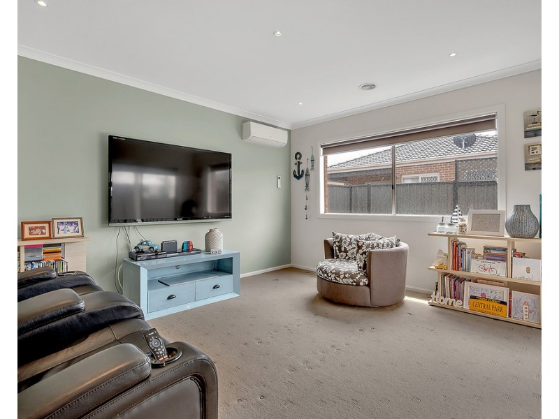 412 Grand Boulevard, Craigieburn VIC 3064