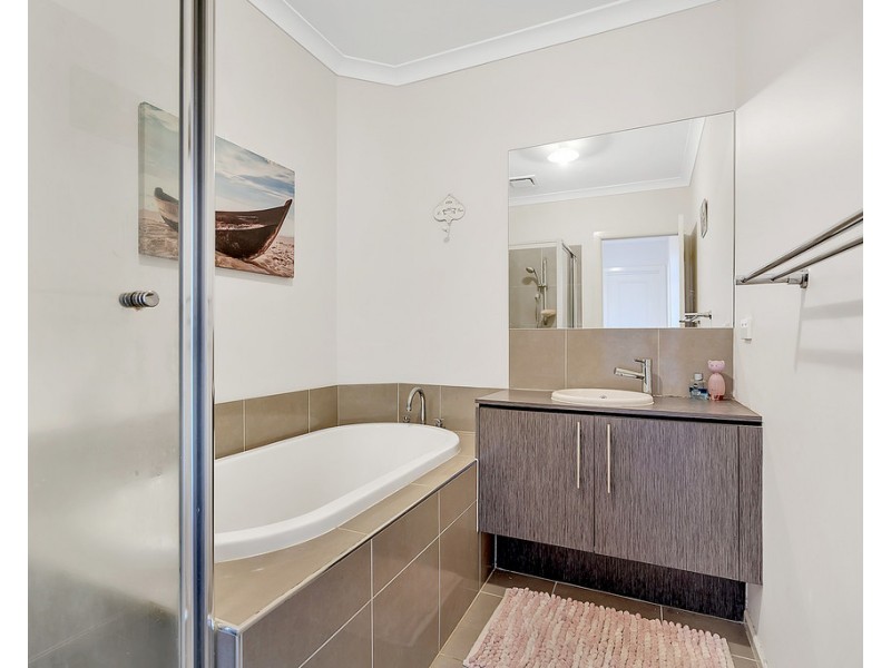 412 Grand Boulevard, Craigieburn VIC 3064