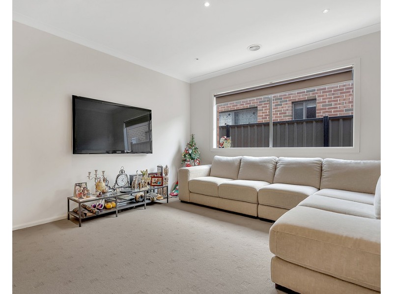 412 Grand Boulevard, Craigieburn VIC 3064