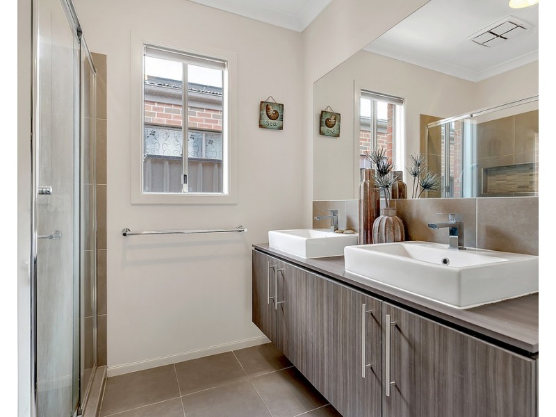 412 Grand Boulevard, Craigieburn VIC 3064