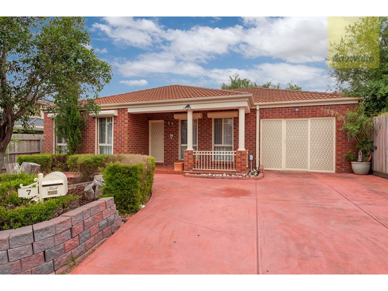 7 Lockwood Drive, Roxburgh Park VIC 3064