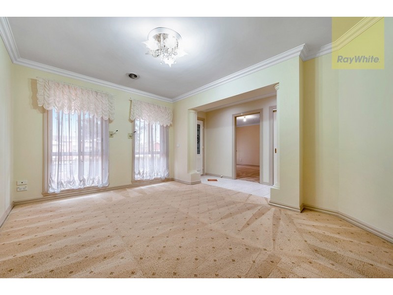 7 Lockwood Drive, Roxburgh Park VIC 3064