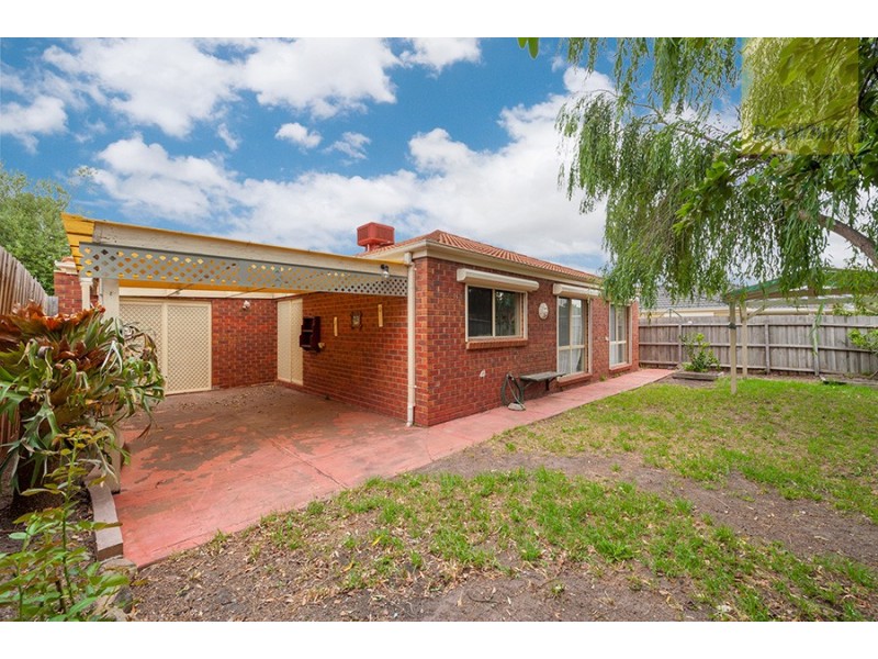 7 Lockwood Drive, Roxburgh Park VIC 3064