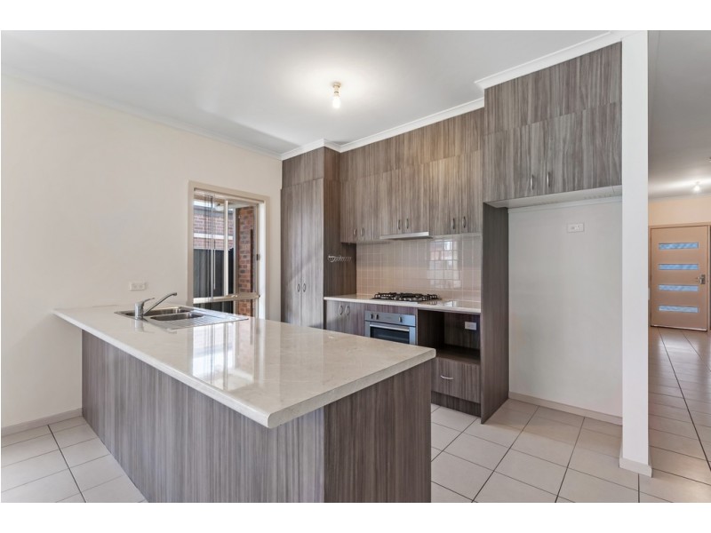 26 Middlesborough Drive, Craigieburn VIC 3064