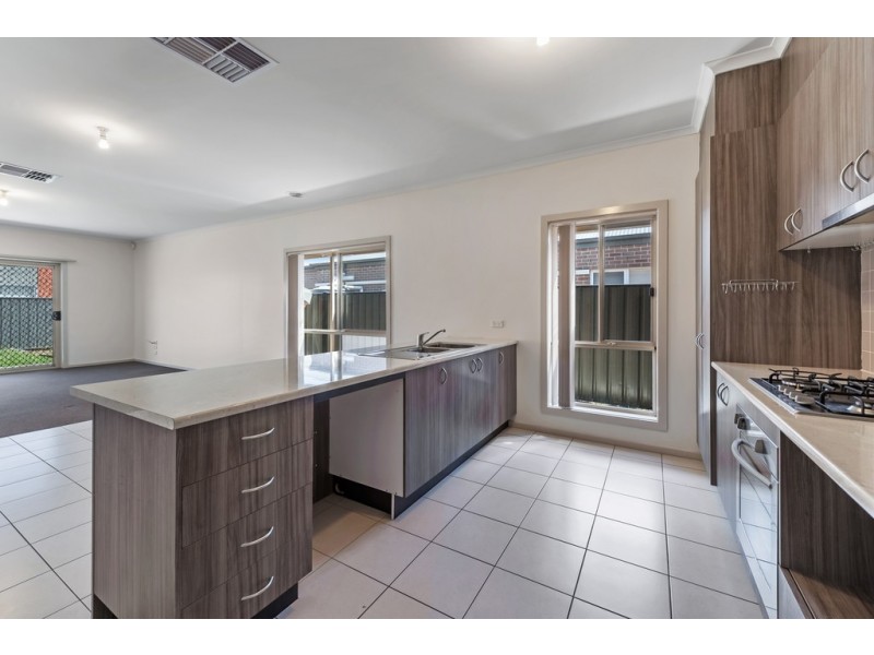 26 Middlesborough Drive, Craigieburn VIC 3064