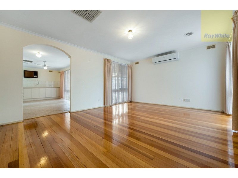 11 Brampton Close, Craigieburn VIC 3064