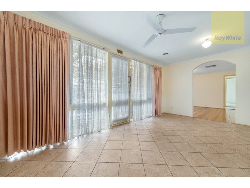 11 Brampton Close, Craigieburn VIC 3064