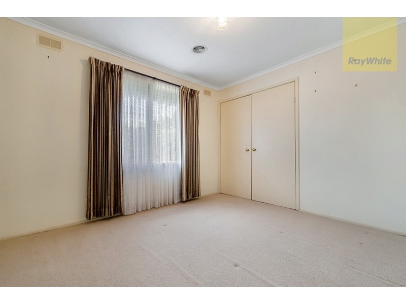 11 Brampton Close, Craigieburn VIC 3064
