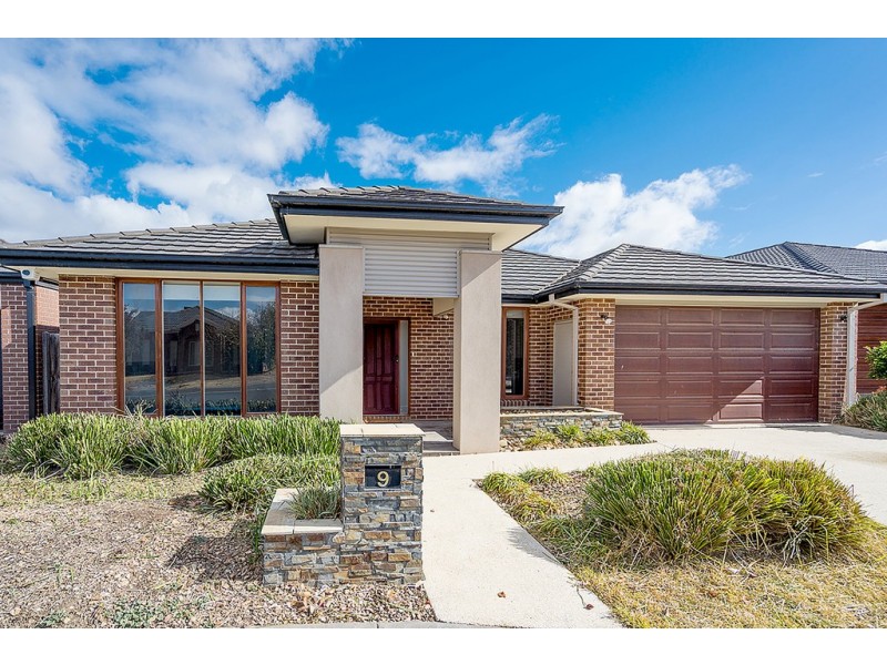9 Aston Street, Craigieburn VIC 3064