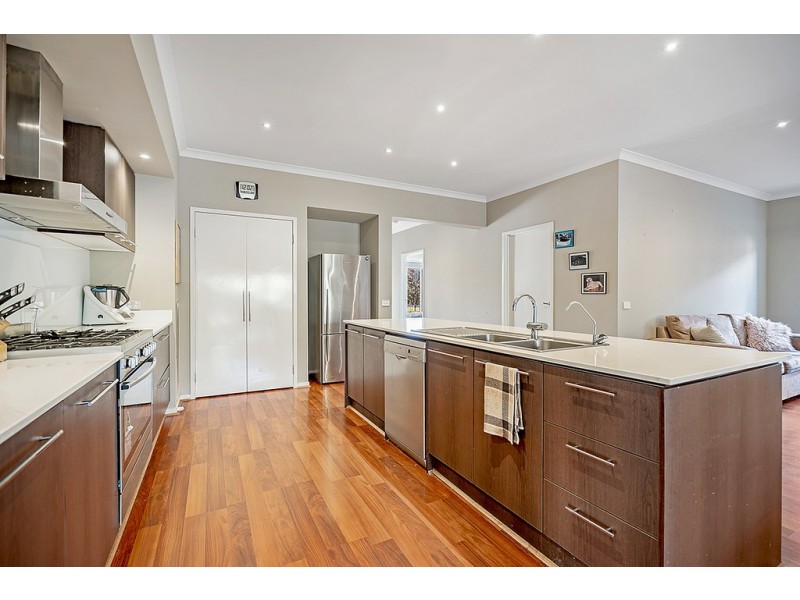 9 Aston Street, Craigieburn VIC 3064