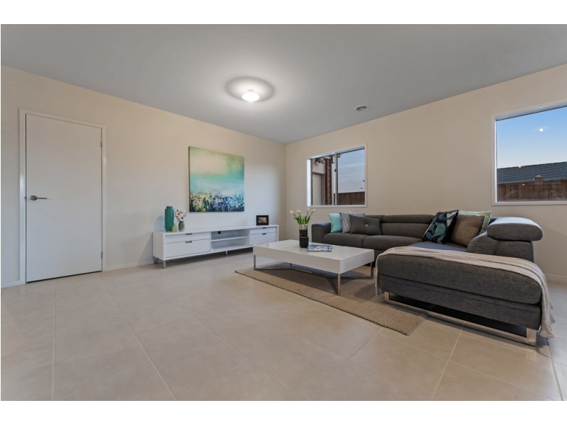 23 Ellscott Boulevard, Mickleham VIC 3064